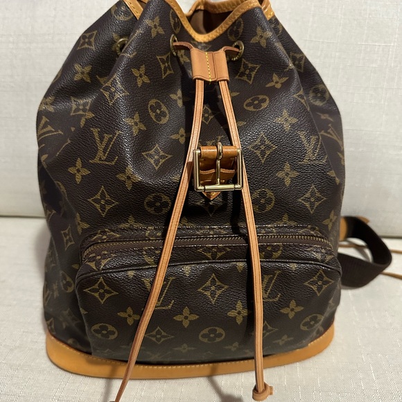 ❌SOLD❌ Louis Vuitton Montsouris GM backpack - Picture 15 of 16